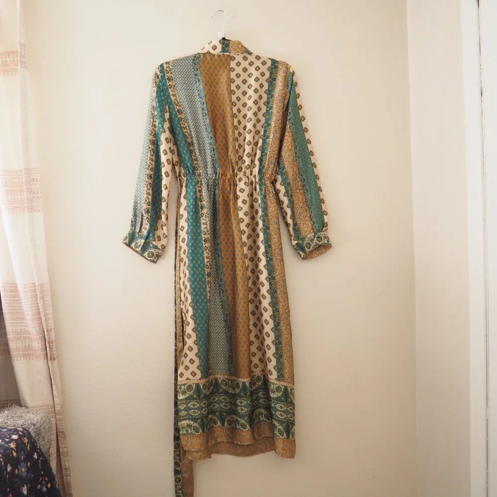 Dress Forum Sasha Border Print Satin Shirt Dress sz S - Picture 8 of 9